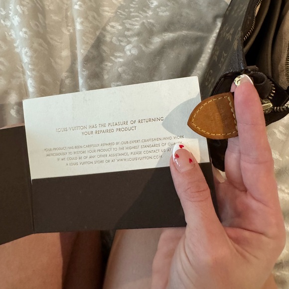 100% Authentic Louis Vuitton Toiletry Pouch 26! - Picture 9 of 9